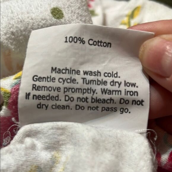 Pair of 2 Land of Nod Floral Crib Sheet - Picture 3 of 4